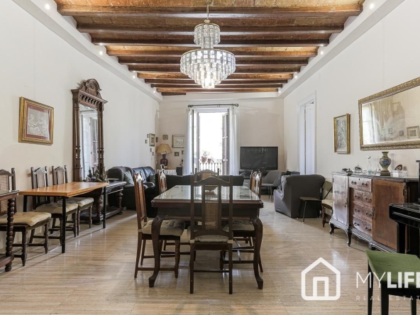 Piso en venta en las Ramblas de Barcelona, piso modernista