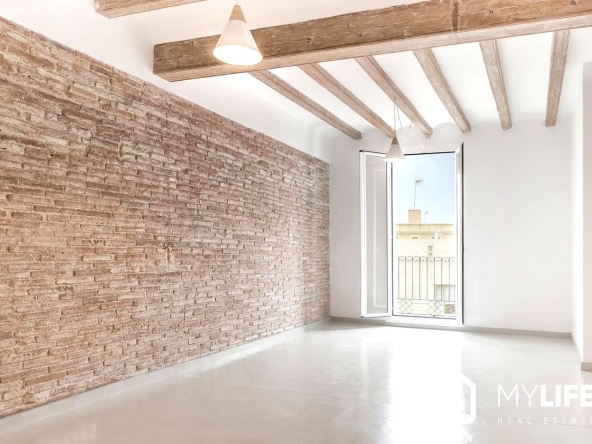 Piso reformado en venta en el Raval